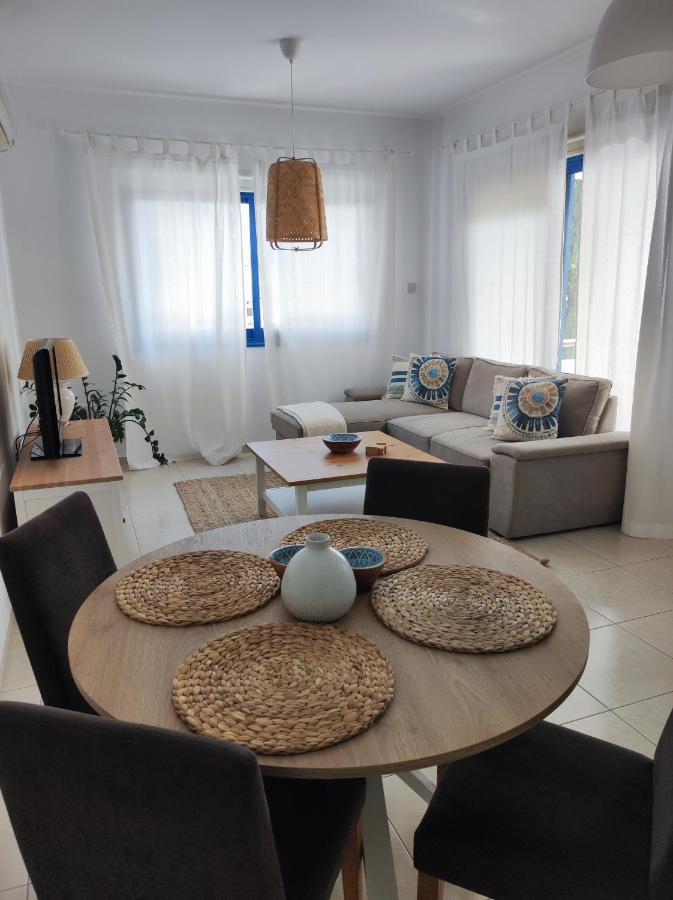 Marina Gardens Apartment Paphos Exterior foto