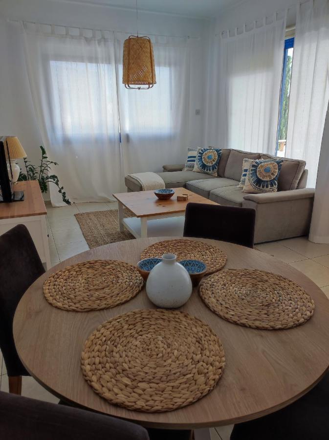 Marina Gardens Apartment Paphos Exterior foto