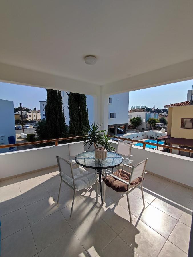 Marina Gardens Apartment Paphos Exterior foto