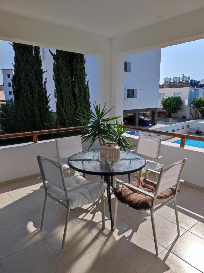 Marina Gardens Apartment Paphos Exterior foto